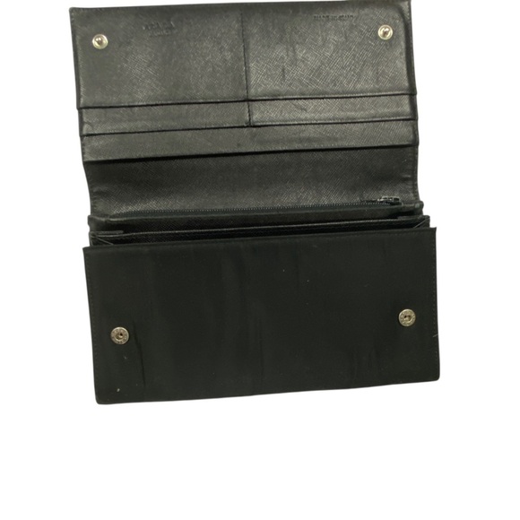 Prada Classic Black Bifold Wallet - Picture 3 of 8